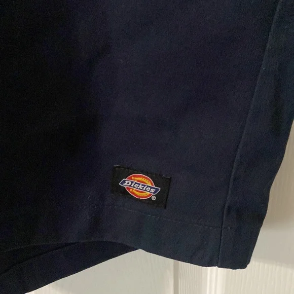 Men’s Dickies Navy Shorts - Picture 2 of 2
